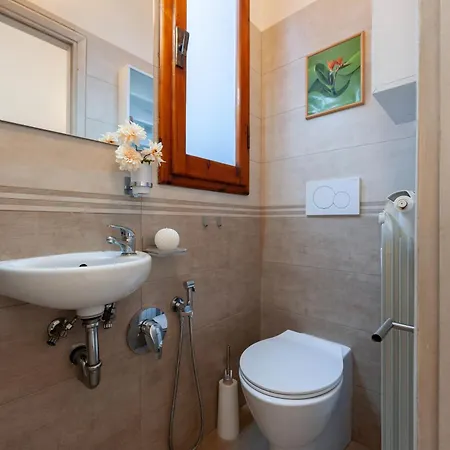 Da Vinci - Flo Apartman Firenze